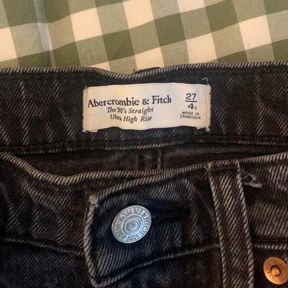 Dark Denim Shorts - A&F - The 90s Straight Ultra High Rise - Picture 3 of 3